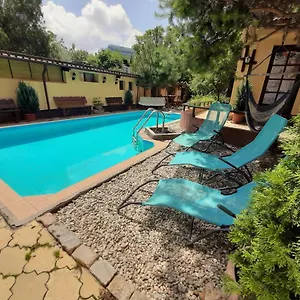 3* Pensiune Casa Mica